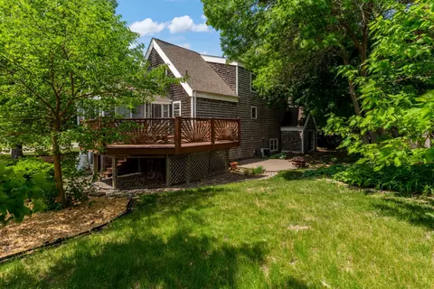 3590 Wellington Ln N, Plymouth, MN 55441