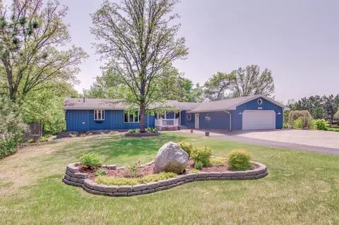 1424 Wee Gwaus Dr SW, Bemidji, MN 56601