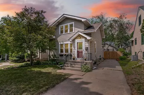 2095 Saint Clair Ave, Saint Paul, MN 55105