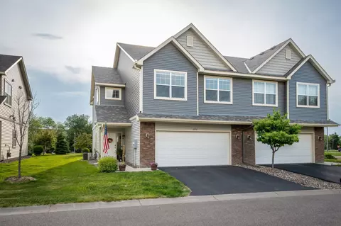 12212 River Valley Dr, Burnsville, MN 55337