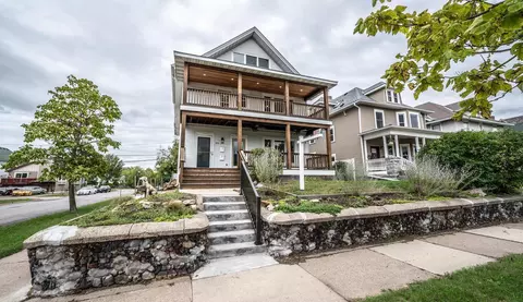 979 Marshall Ave, Saint Paul, MN 55104
