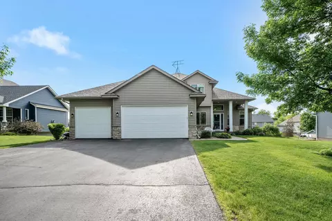 1313 Overlook St, Elko New Market, MN 55054