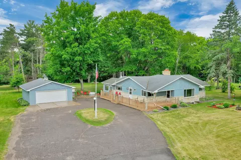 12003 Lindstrom Ln, Lindstrom, MN 55045