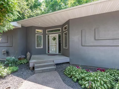955 Wayzata Blvd W, Wayzata, MN 55391