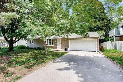 8225 Russell Ave S, Bloomington, MN 55431