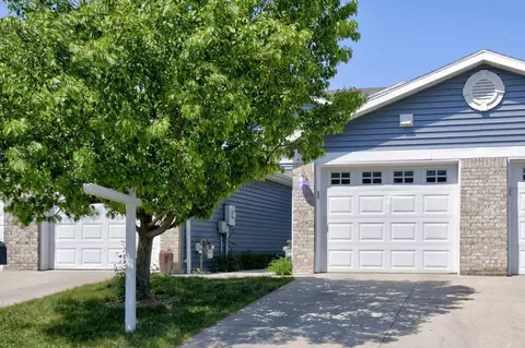 506 Pointe Ct SW, Rochester, MN 55902