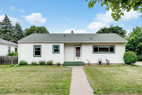 1384 Cohansey St, Saint Paul, MN 55117