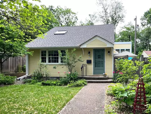 256 Vincent Ave N, Minneapolis, MN 55405