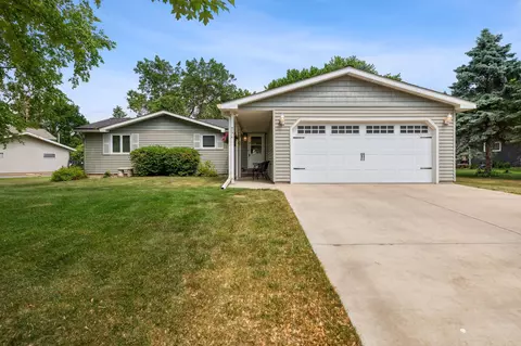 919 N Shore Dr, New Richmond, WI 54017