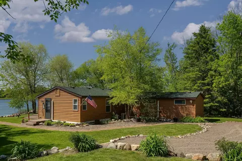 26733 E Sycamore Rd, Hillman, MN 56338