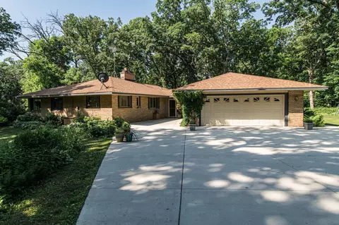 54769 180th St, Austin, MN 55912