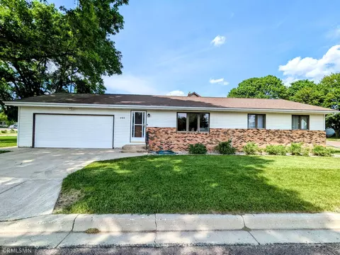 101 SE 5th Ave, Fairfax, MN 55332