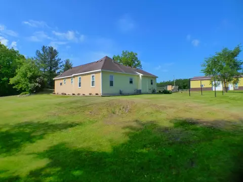 110 Hill Dr, Randall, MN 56475