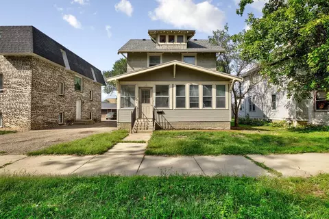 242 Nicollet Ave, North Mankato, MN 56003