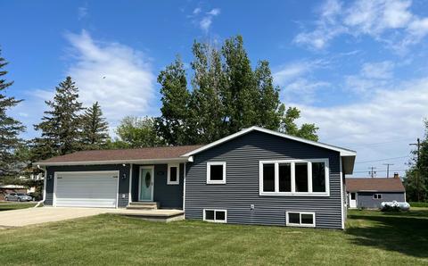 818 Bluff St, Graceville, MN 56240