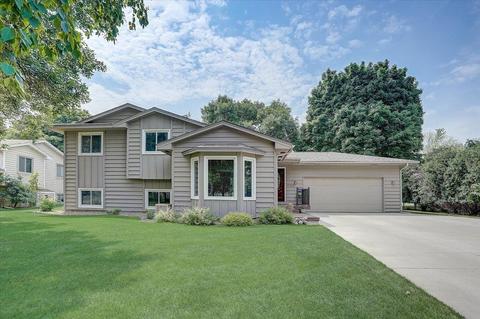 11211 Virginia Ave N, Champlin, MN 55316