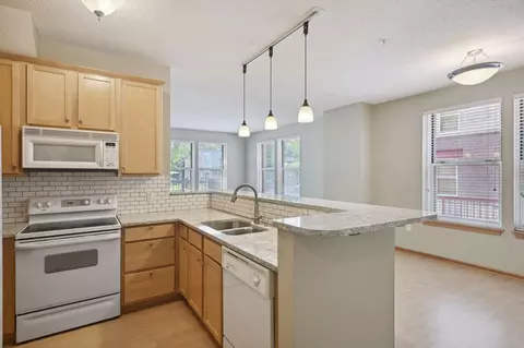 580 N 2nd St #106, Minneapolis, MN 55401