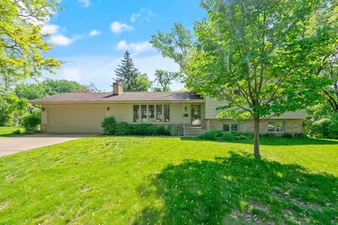 1420 Maryland Ave N, Golden Valley, MN 55427