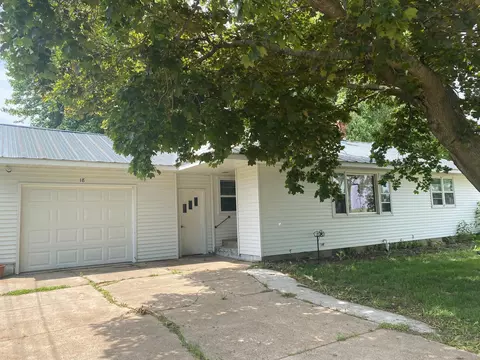 18 2nd St SE, Altura, MN 55910