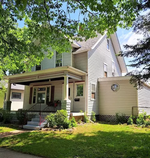 1126 Argyle St, Saint Paul, MN 55103
