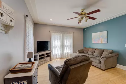 140 5th St NW, Plainview, MN 55964 photo 4