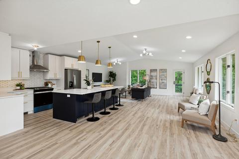 1324 Parkview Ct, Chaska, MN 55318