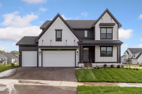 10070 Highpoint Dr, Chaska, MN 55318