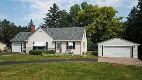 2015 Radatz Ave, Maplewood, MN 55109