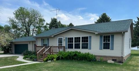 301 3rd St S, De Graff, MN 56271