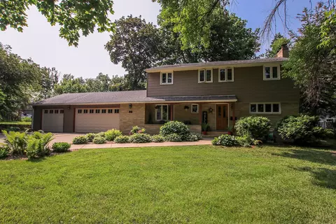 740 2nd Ave SW, Hutchinson, MN 55350