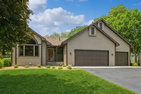 1475 Myrtle Ct N, Maplewood, MN 55119