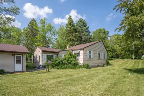 303 4th Ave SE, New London, MN 56273