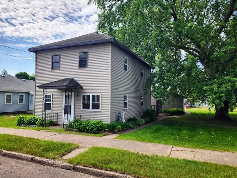 1125 Foster St, Cumberland, WI 54829
