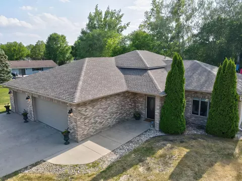 902 Westside Dr, Fergus Falls, MN 56537