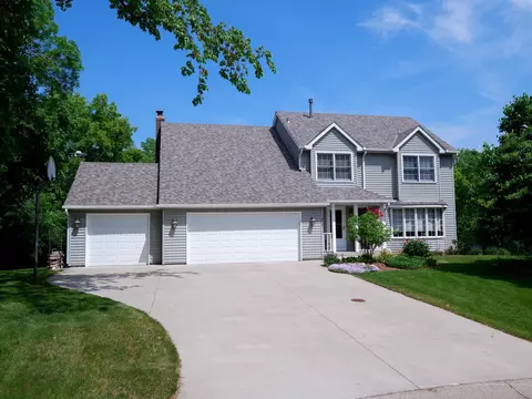 4081 Foxmoore Ct, Eagan, MN 55123 photo 2