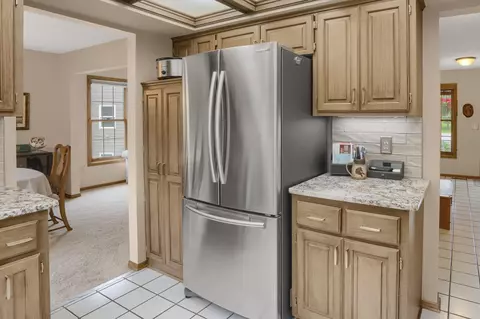 4081 Foxmoore Ct, Eagan, MN 55123 photo 12
