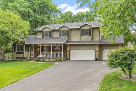 19571 Jade Ln, Lakeville, MN 55044