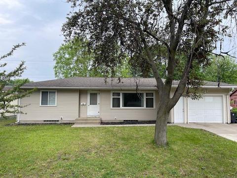 1208 Highland Ave, Mankato, MN 56001