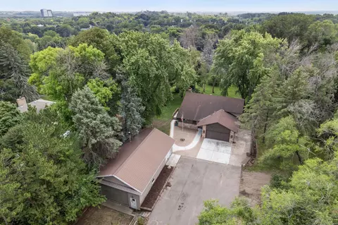 2400 Dodd Rd, Mendota Heights, MN 55120