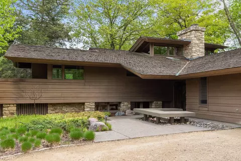 9991 Arcola Ct N, Stillwater, MN 55082