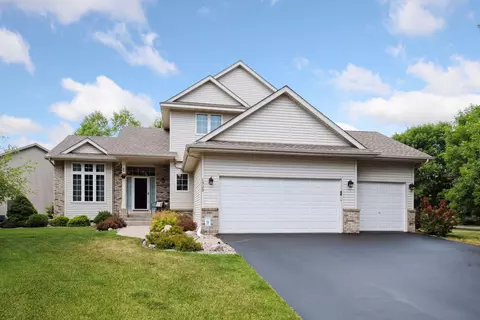 1928 Fischer Dr, Waconia, MN 55387