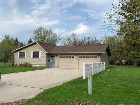 212 21st St S, Benson, MN 56215