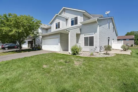 2125 Parkway Ave, Shakopee, MN 55379