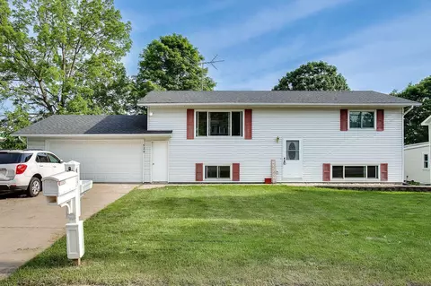 529 W Kinne St, Ellsworth, WI 54011