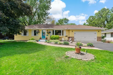 8932 Morris Rd, Bloomington, MN 55437