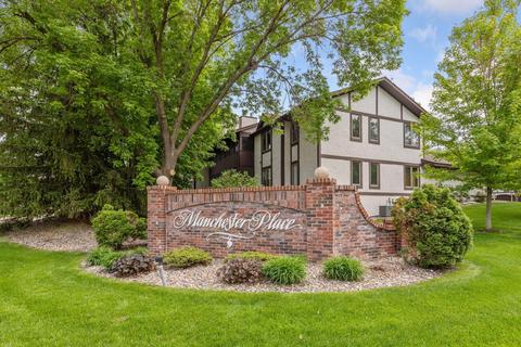 15692 Sussex Dr, Minnetonka, MN 55345