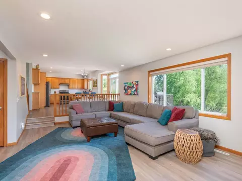 284 2nd St SW, Delano, MN 55328