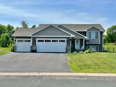 1001 Wyoming St, Roberts, WI 54023
