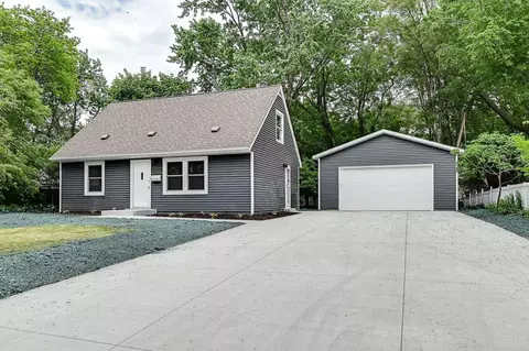 9225 Stevens Ave S, Bloomington, MN 55420