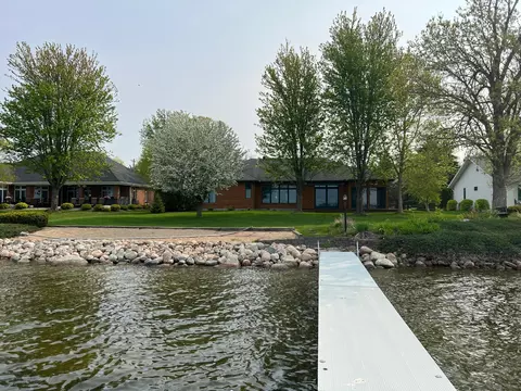 1756 E Shore Dr, Detroit Lakes, MN 56501